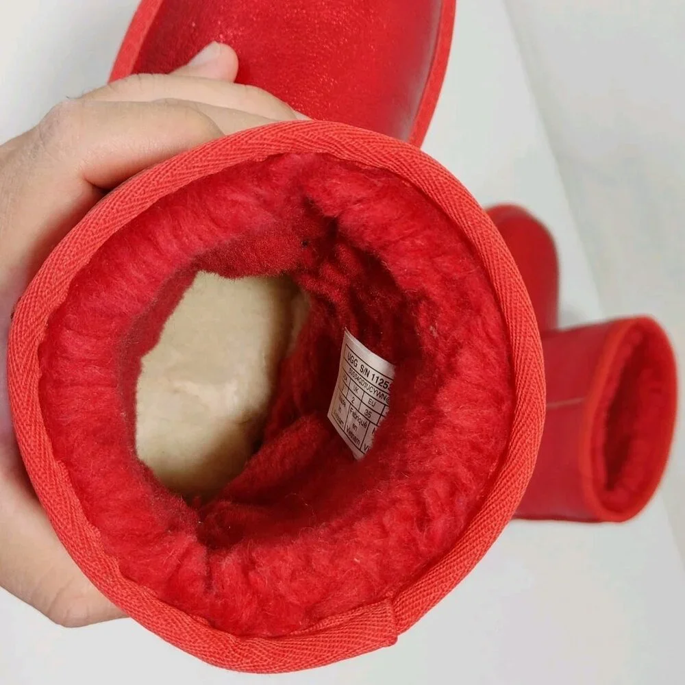 UGG Classic II Red Metallic Sparkle Leather Winter Boots Kids Size 3